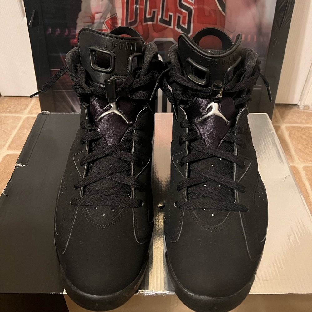 Jordan 6 Size 11 Blk/Chrome